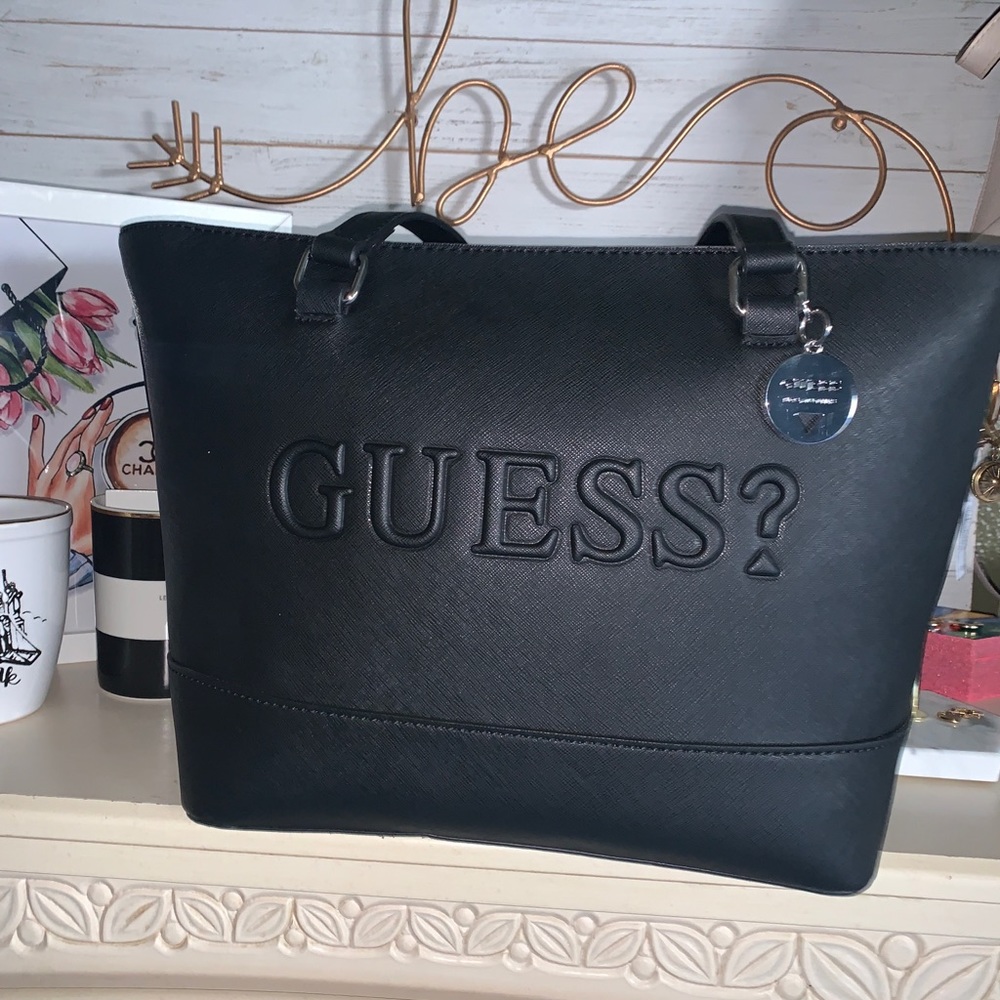 Black, original Guess bag 🖤✨